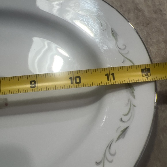 ROMANCE JAPAN DIAMOND CHINA WHITE‎ ROSES PLATINUM TRIM PLATTER 12 1/4 - Picture 4 of 6